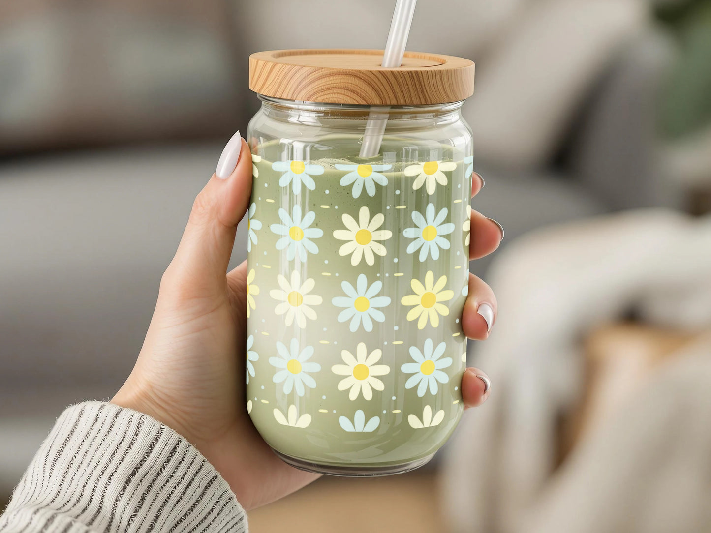 Floral Glass Drinking Jar with Lid and Straw, Daisy Print, Spring Summer Kitchen Decor, Eco-Friendly Reusable Glassware
