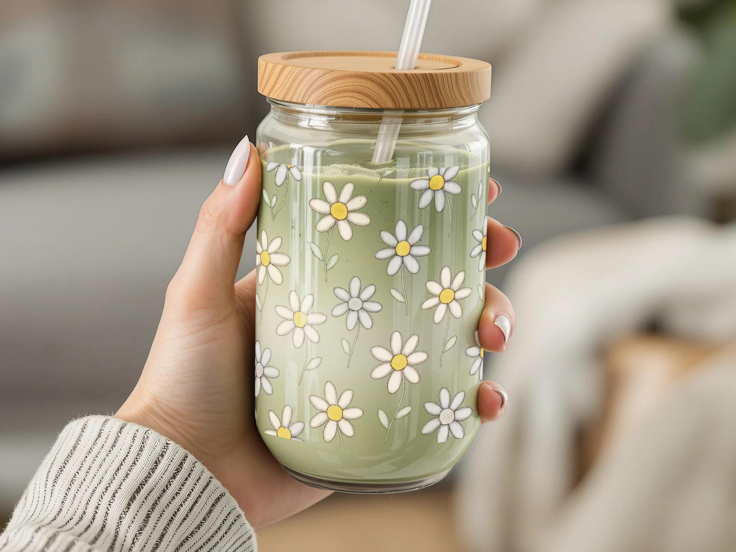 Hand-Painted Daisy Glass Jar with Wooden Lid, Floral Drinkware, Eco-Friendly Smoothie Cup